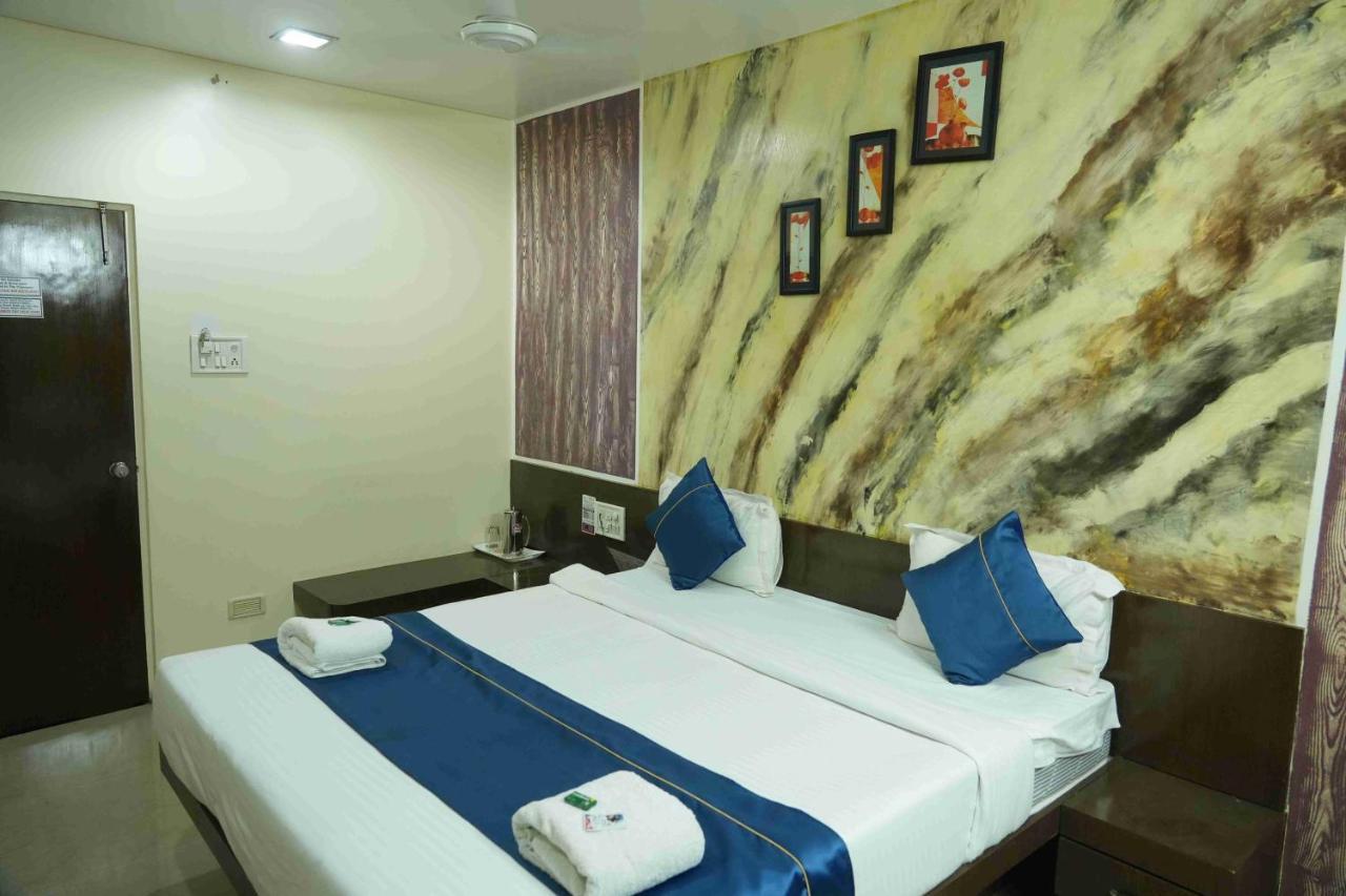 Hotel Avon International Аурангабад Екстериор снимка