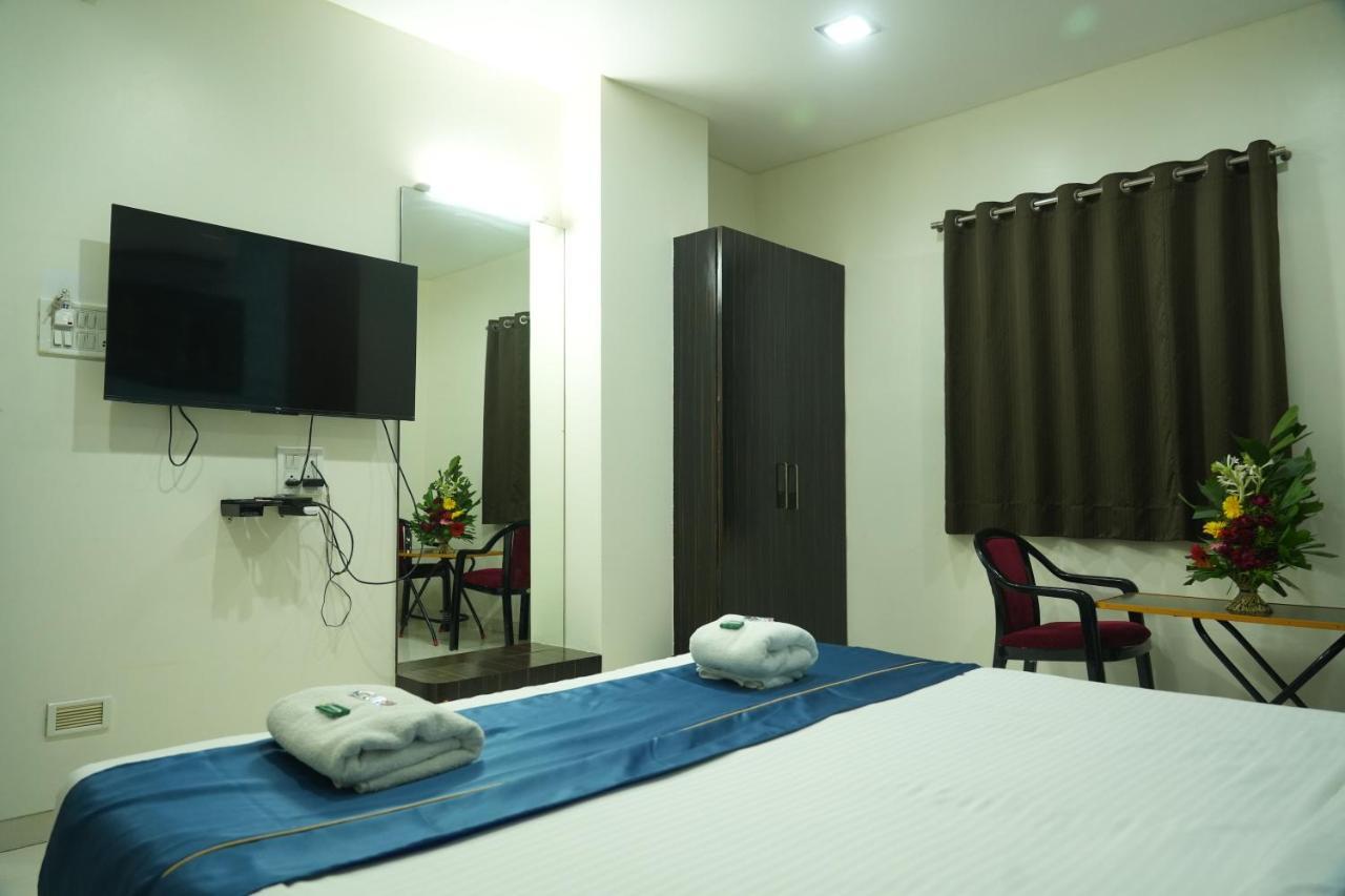 Hotel Avon International Аурангабад Екстериор снимка