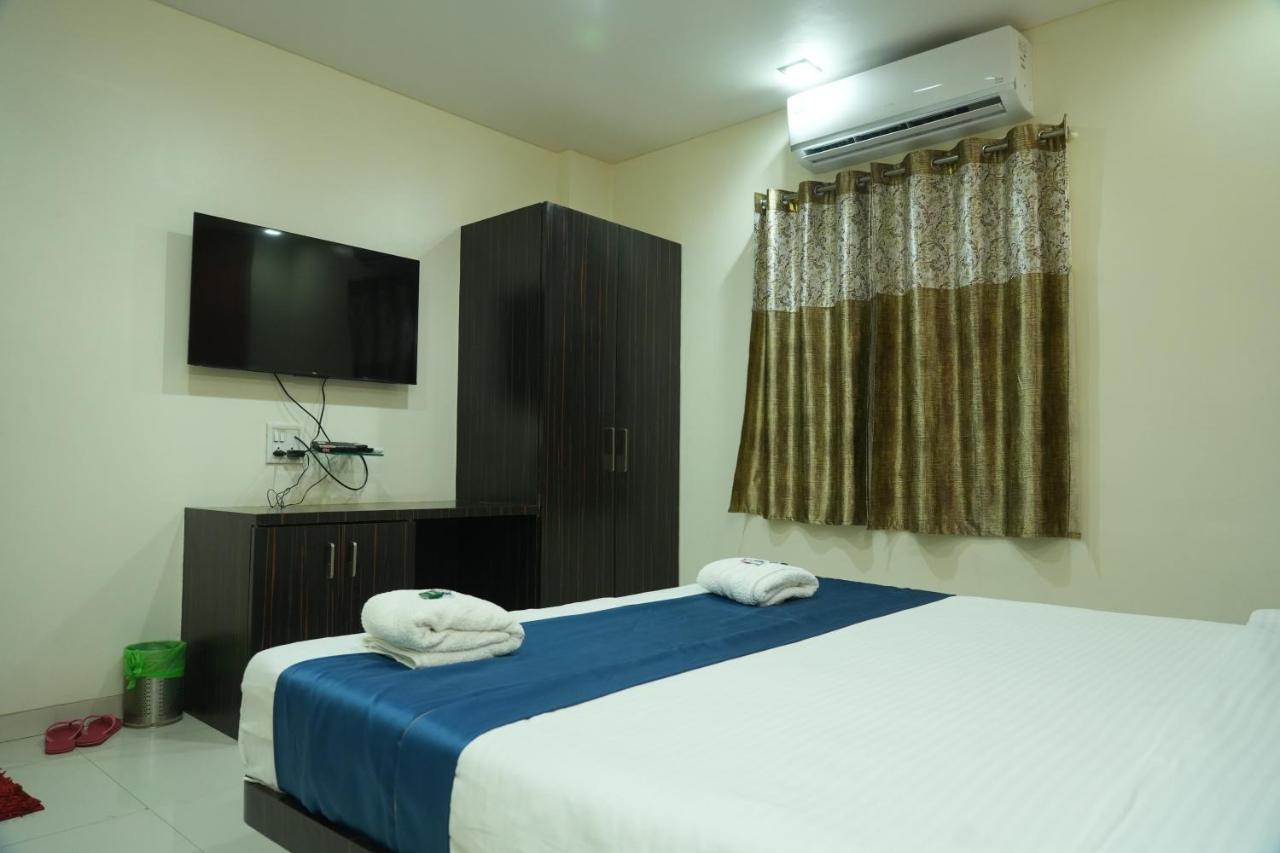 Hotel Avon International Аурангабад Екстериор снимка
